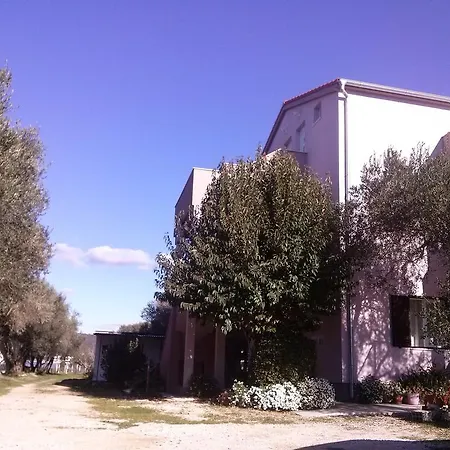 Maslina 公寓 Sukošan