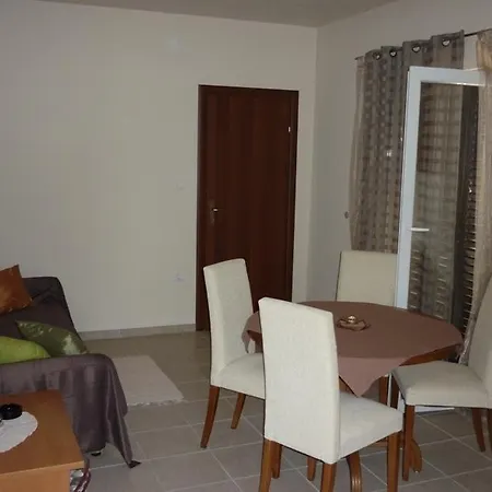 Maslina Apartament *